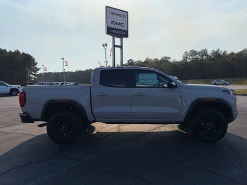 New 2026 GMC Canyon Elevation w/ Convenience Package image 2