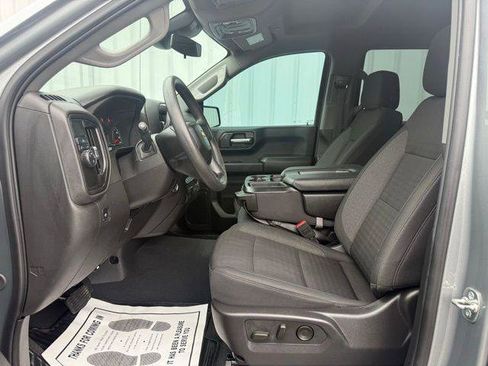 Used 2025 Chevrolet Silverado 1500 Custom w/ Turbomax Blackout Package RWD image 6