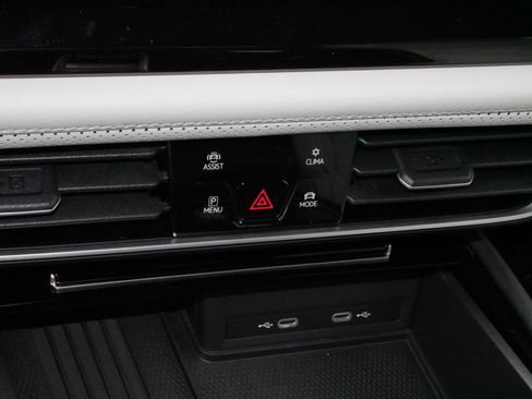 Certified 2025 Volkswagen Atlas Cross Sport SEL Premium R-Line image 23