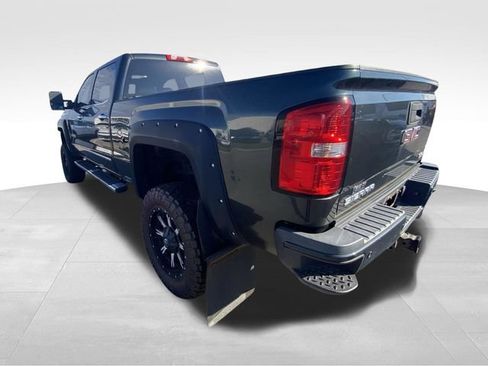 Used 2017 GMC Sierra 2500 SLT w/ Duramax Plus Package AWD/4WD image 8