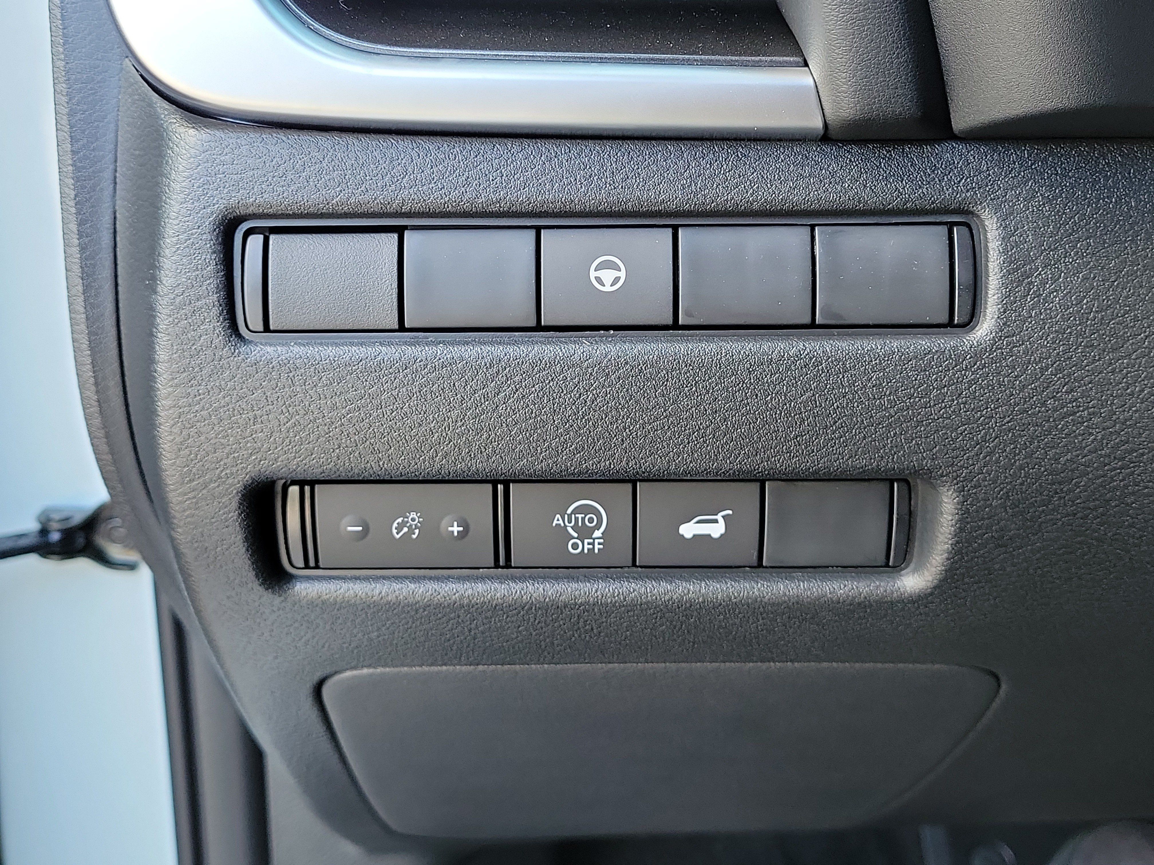 Certified 2026 Nissan Rogue SV w/ Cold Weather Package FWD image 31