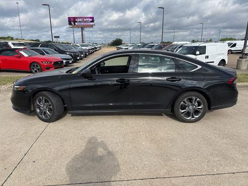 Used 2023 Honda Accord EX image 3