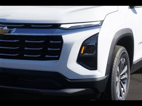 New 2026 Chevrolet Equinox LT image 18