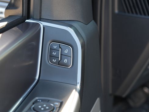 Used 2025 Ford F150 Platinum image 20