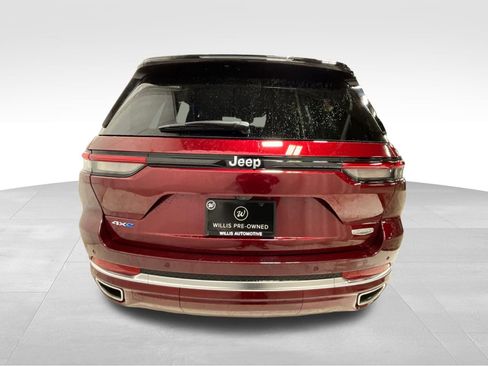 Used 2025 Jeep Grand Cherokee Summit image 4