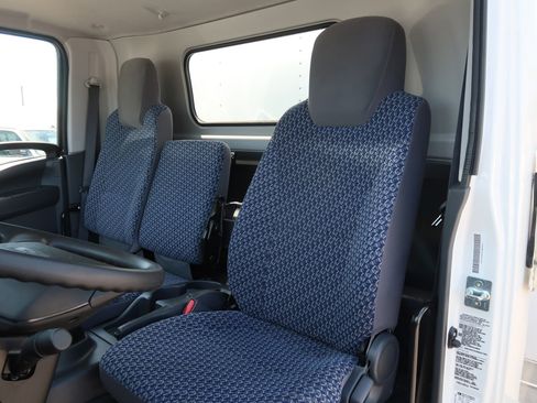 Used 2025 Chevrolet Low Cab Forward RWD image 20