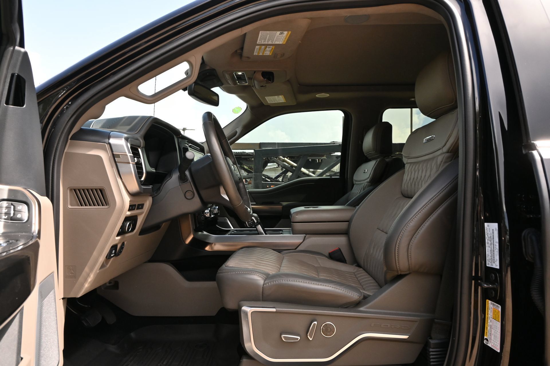 Used 2024 Ford F150 Platinum w/ Equipment Group 703A Plus AWD/4WD image 19