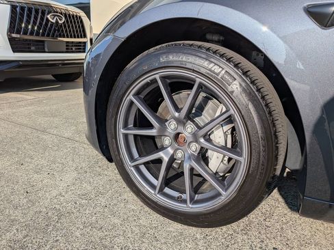 Used 2022 Tesla Model 3 Long Range AWD/4WD image 8