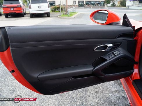 Used 2017 Porsche 718 Boxster image 15