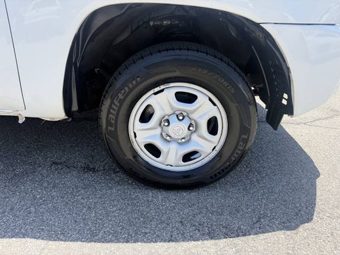 Used 2012 Toyota Tacoma 2WD Access Cab w/ SR5 Pkg image 16