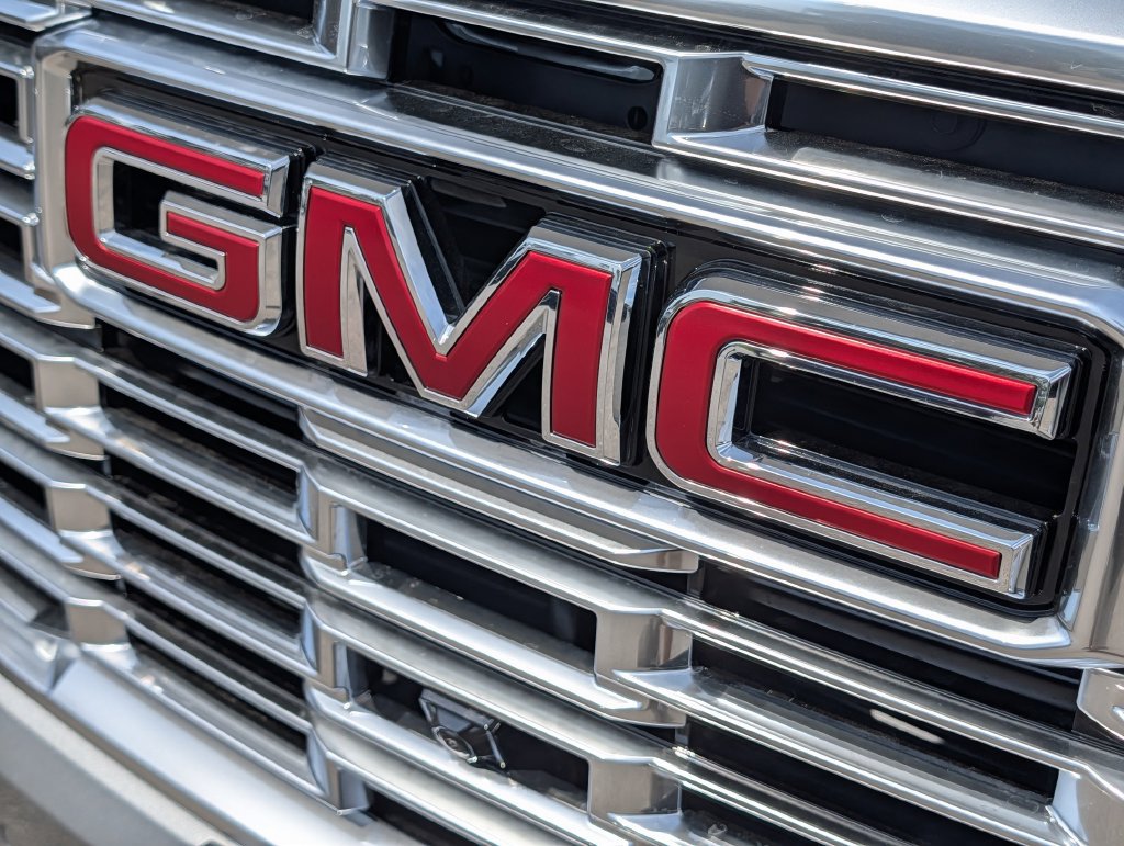 New 2026 GMC Yukon Denali w/ Denali Reserve Package AWD/4WD image 38