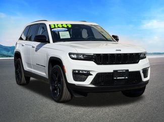 Certified 2023 Jeep Grand Cherokee Limited w/ Luxury Tech Group II RWD video 2