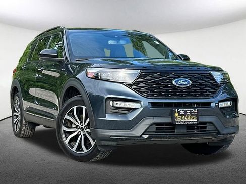 Used 2022 Ford Explorer ST-Line AWD/4WD image 2