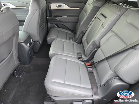 New 2026 Ford Explorer Active w/ Active Comfort Package image 7