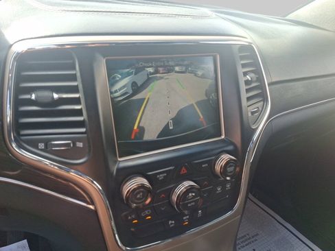 Used 2014 Jeep Grand Cherokee Overland AWD/4WD image 10