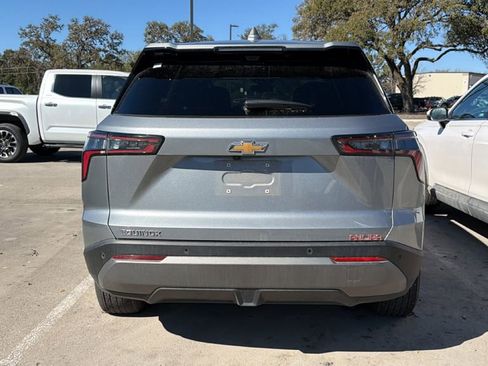 Used 2026 Chevrolet Equinox LT w/ Safety and Technology Package image 6