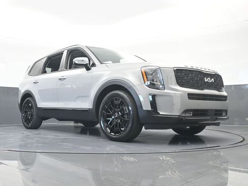 Used 2022 Kia Telluride SX w/ SX Prestige Package image 71