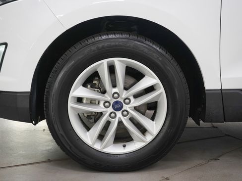 Used 2017 Ford Edge SEL image 28