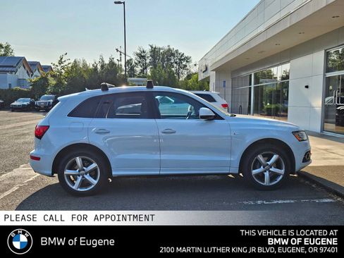 Used 2017 Audi Q5 2.0T Premium Plus w/ Technology Package AWD/4WD image 2