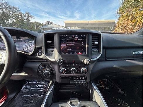 Used 2022 RAM 1500 Lone Star image 11