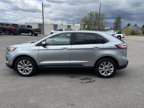 Used 2024 Ford Edge Titanium image 8