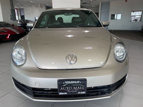 Used 2012 Volkswagen Beetle 2.5 image 2