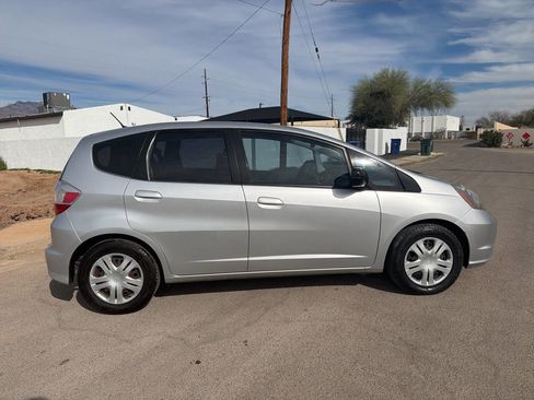 Used 2011 Honda Fit image 9