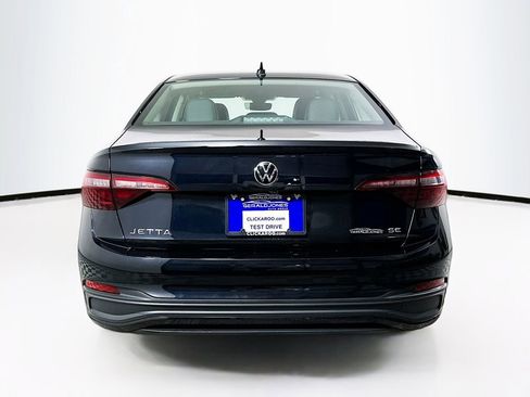 Used 2023 Volkswagen Jetta SE image 16