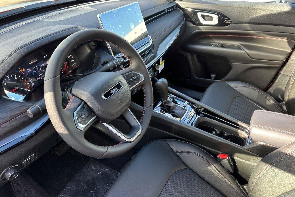 New 2026 Jeep Compass Trailhawk AWD/4WD image 10