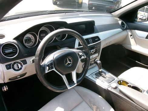 Used 2014 Mercedes-Benz C 250 Sedan image 9