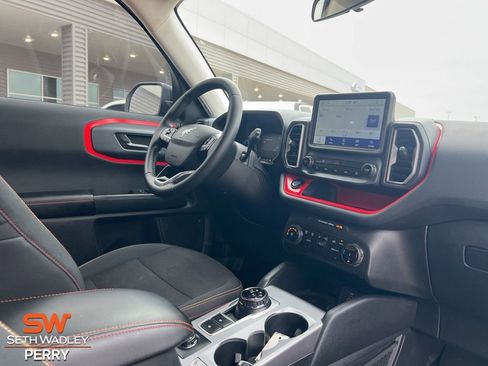 Used 2024 Ford Bronco Sport Free Wheeling w/ Convenience Package image 2