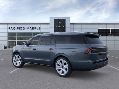 New 2025 Lincoln Navigator L Reserve image 4