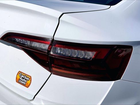 Used 2019 Volkswagen Jetta SE FWD image 7