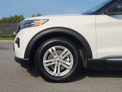 Used 2020 Ford Explorer XLT RWD image 9