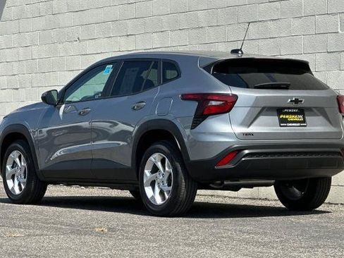 New 2026 Chevrolet Trax LS w/ LS Convenience Package FWD image 6