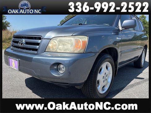 Used 2005 Toyota Highlander 2WD V6 w/ 3rd Row image 1
