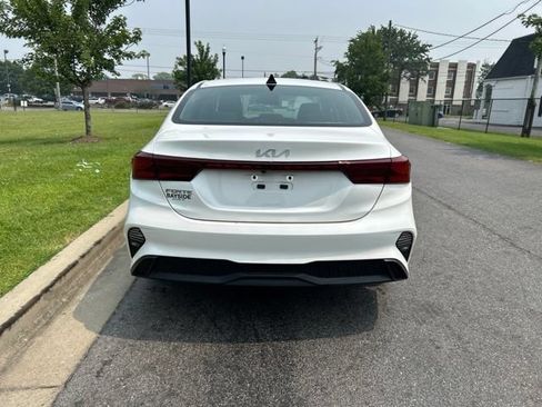 Certified 2023 Kia Forte LXS FWD image 18