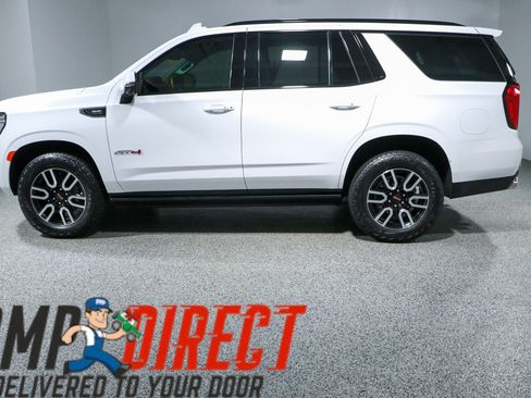 Used 2023 GMC Yukon AT4 w/ Technology Package AWD/4WD image 10