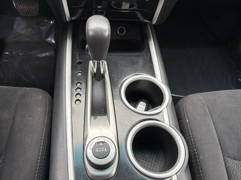 Used 2014 Nissan Pathfinder S image 18