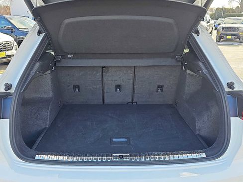 Used 2025 Audi Q3 2.0T Premium image 29