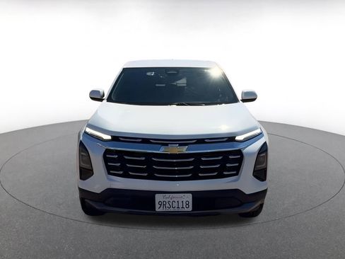 Used 2025 Chevrolet Equinox LT image 4