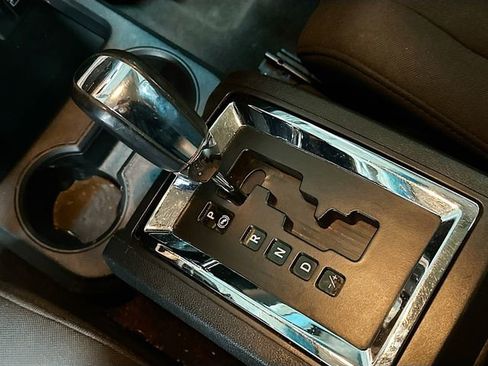 Used 2010 Dodge Journey SXT image 16