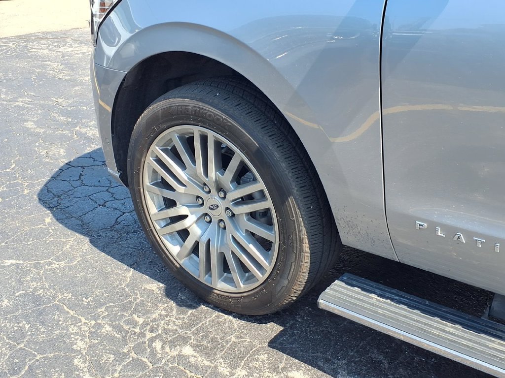Used 2024 Ford Expedition Max Platinum AWD/4WD image 34