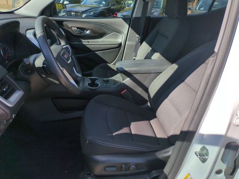 Used 2023 GMC Terrain SLE w/ Driver Convenience Package image 24