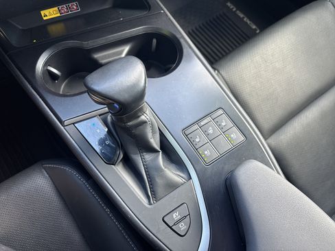 Used 2024 Lexus UX 250h AWD w/ Premium Package image 26