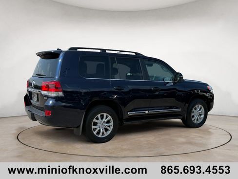 Used 2018 Toyota Land Cruiser AWD/4WD image 3