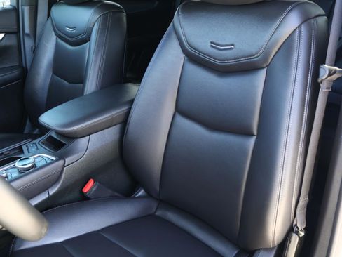 Used 2025 Cadillac XT5 Luxury w/ LPO, Floor Liner Package image 17