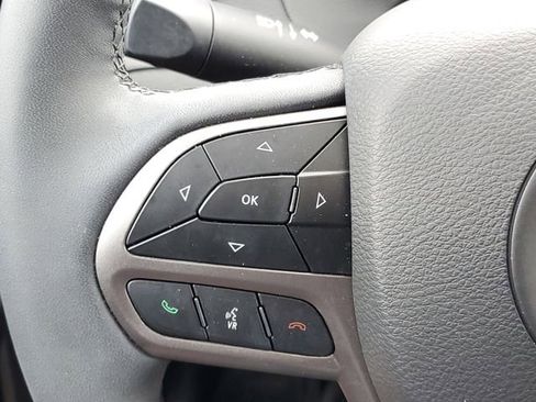 Used 2022 Jeep Cherokee Limited AWD/4WD image 23