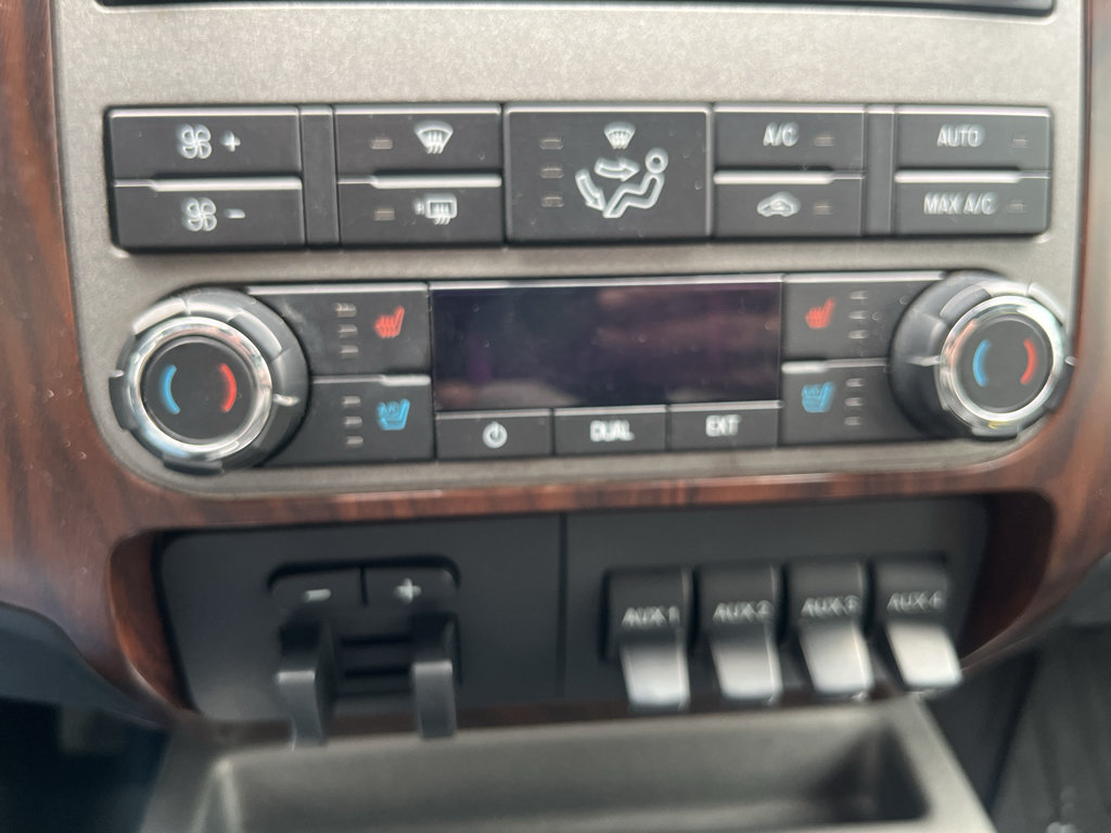 Used 2011 Ford F350 Lariat w/ Lariat Ultimate Pkg AWD/4WD image 20