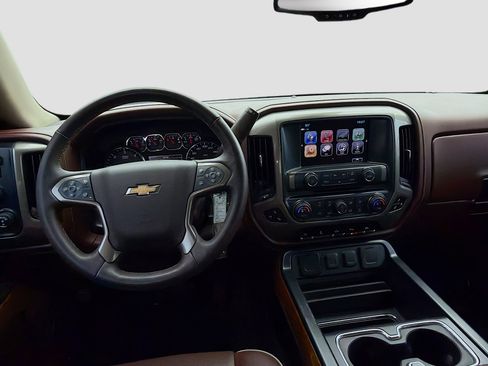 Used 2018 Chevrolet Silverado 1500 High Country AWD/4WD image 18